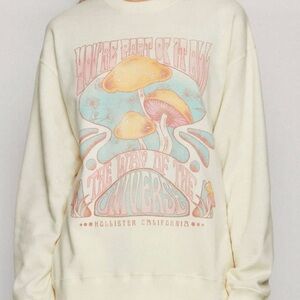 Hollister "The Way of the Universe" Mushroom Graphic Crewneck SIZE SMALL